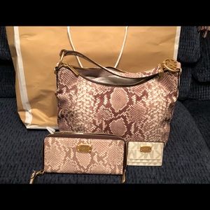 Michael Kors purse and wallet